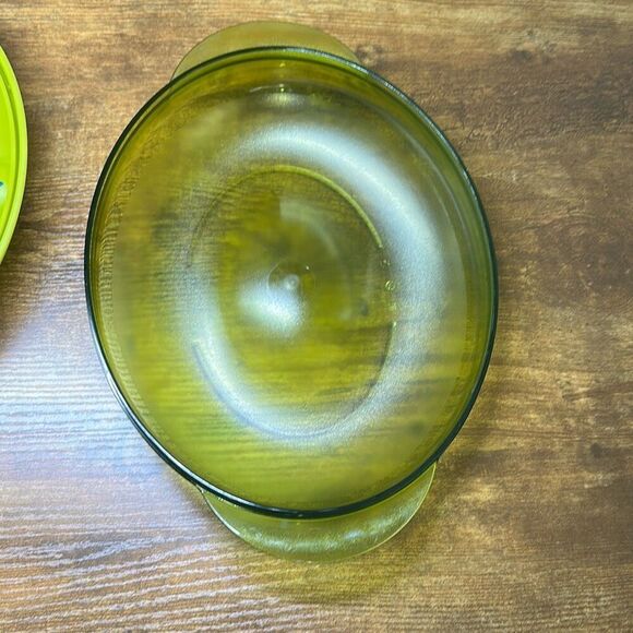 TUPPERWARE 5409A-2 Heat N Serve Microwave Container Vent Avocado Green 1.1L - Picture 4 of 7